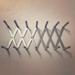 Adjustable Cookware Holder